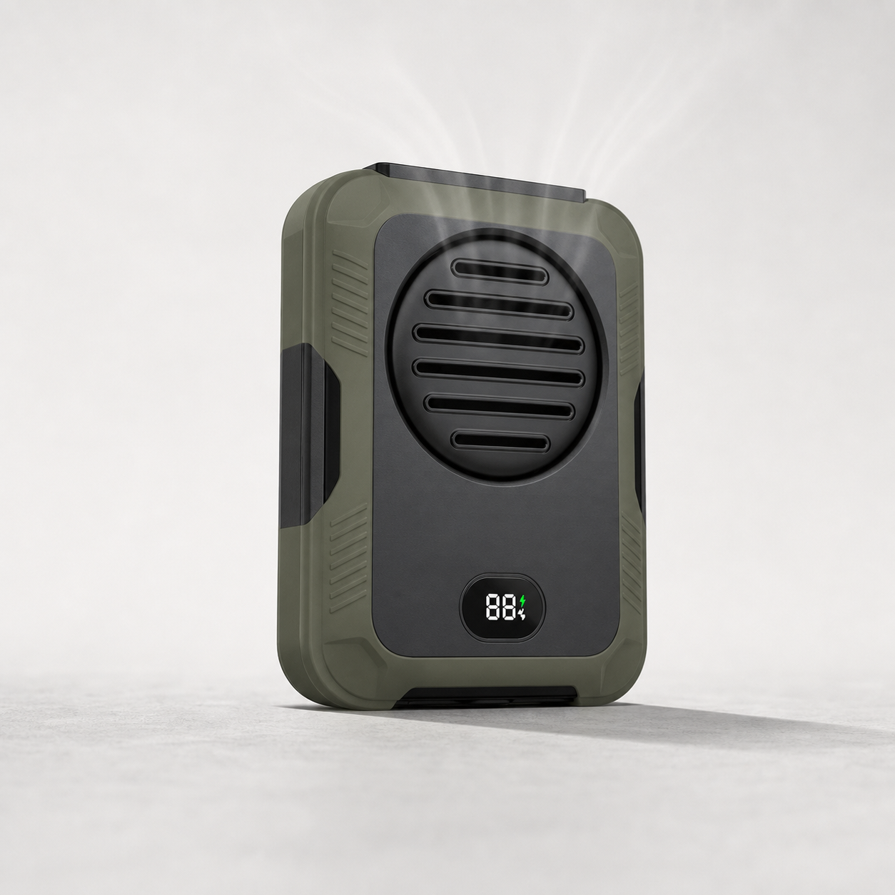 TurboClip waist fan with circular air outlet, digital battery display and rugged silicone frame